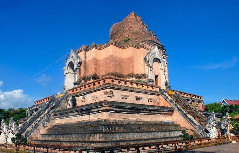 Wat Chedi Luang near Rendezvous Classic House