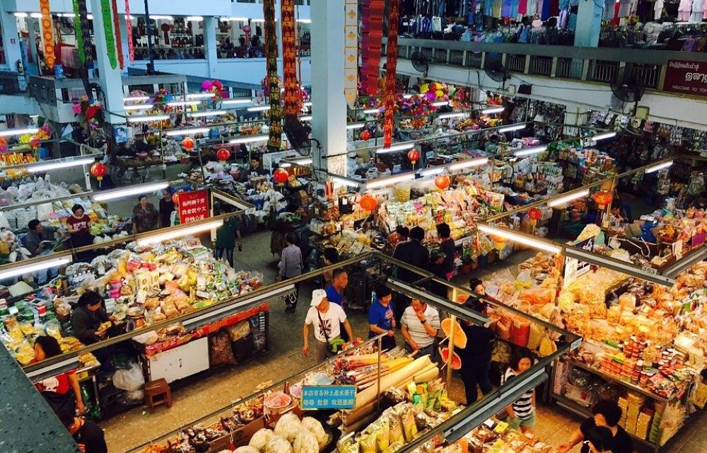 Warorot Market (Kad Luang) near Rendezvous Classic House