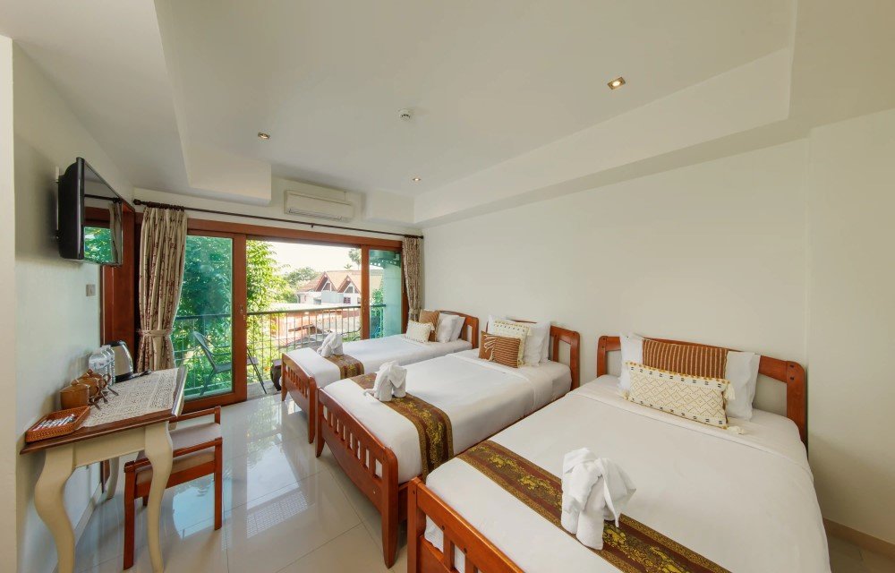 Triple room with balcony at Rendezvous Classic House